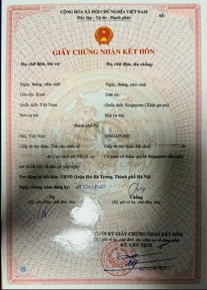 Giấy chứng nhận kết hôn với người Singapore do UBND quận Hai Bà Trưng, Hà Nội cấp, hồ sơ thực tế của khách hàng Luật Nhật Thư, đã che thông tin cá nhân