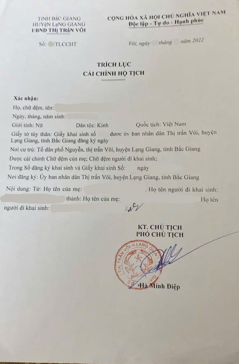 Cải chính tên đệm của mẹ trong giấy khai sinh của con