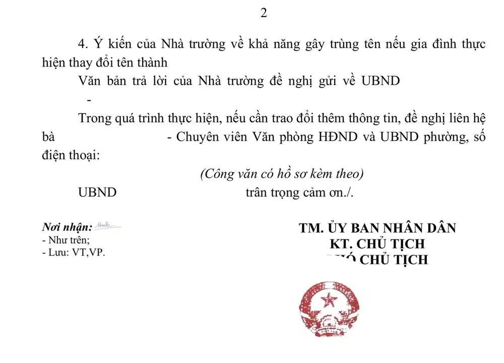 Trang 2 công văn đề nghị xác minh đổi tên cho con, phần câu hỏi gửi nhà trường và chữ ký của UBND phường