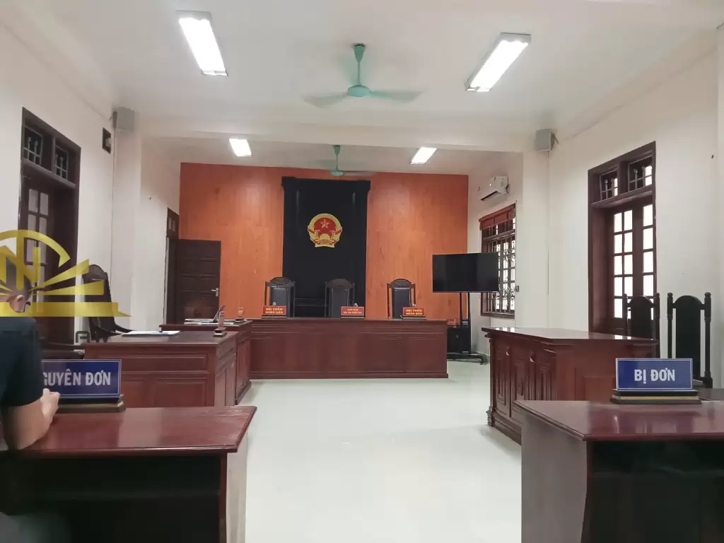 Tòa án xét xử ly hôn vắng mặt nếu một bên không lên tòa và ký đơn